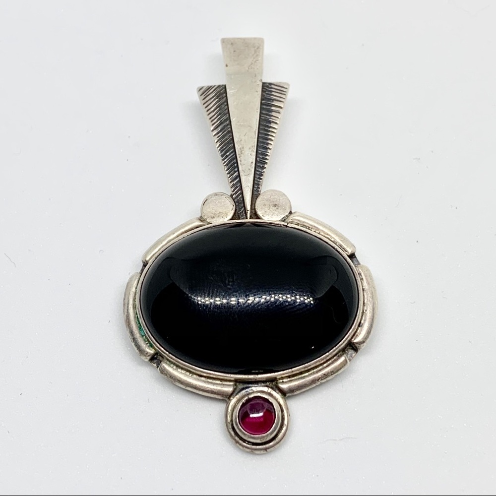 Sterling silver and onyx Southwestern pendant